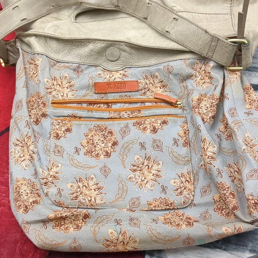 Hobo shoulder bag